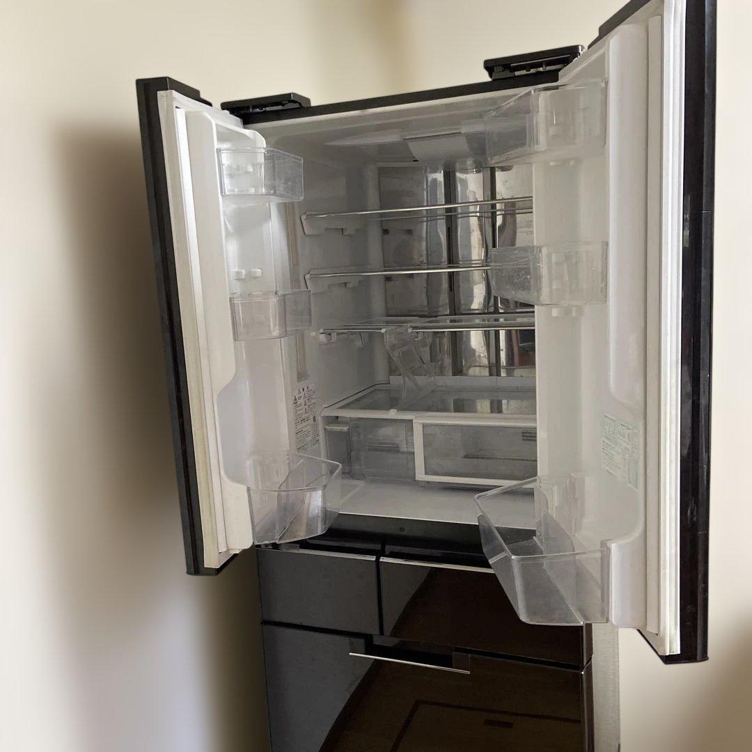 フレンチドア冷蔵庫 メタリックレッド