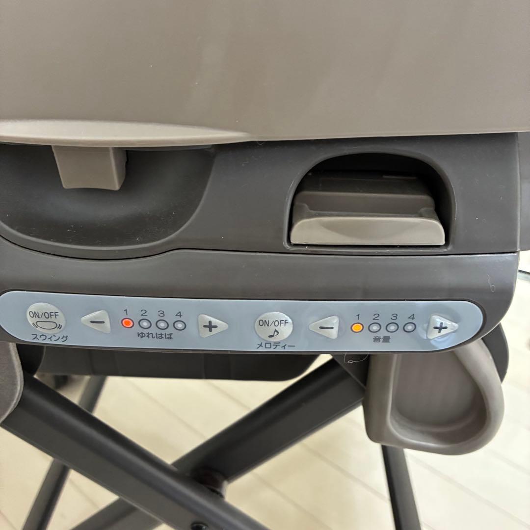 Combi コンビ ネムリラ オートスウィング ドーム ミルキーベージュ