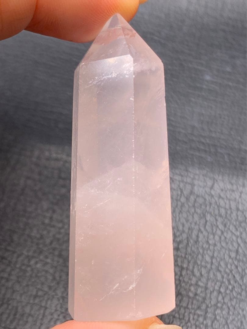 071836  天然石ローズクォーツ六角柱✨虹入り