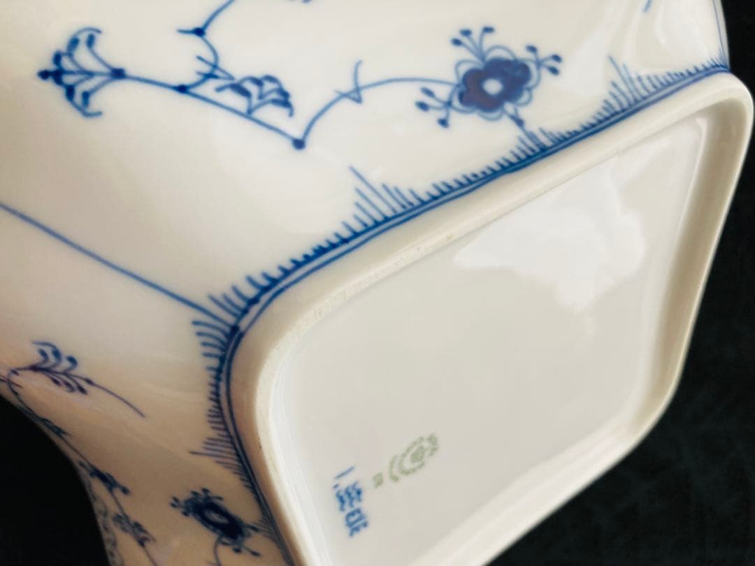 ロイヤルコペンハーゲン ブルーフルーテッドハーフレース 578