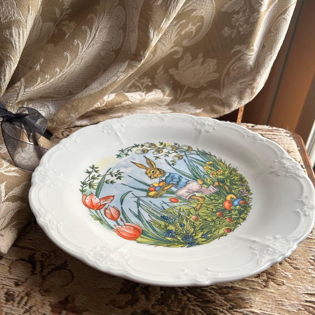 HUTSCHENREUTHER ドイツが彩るイースターバニーと花の祝福プレート