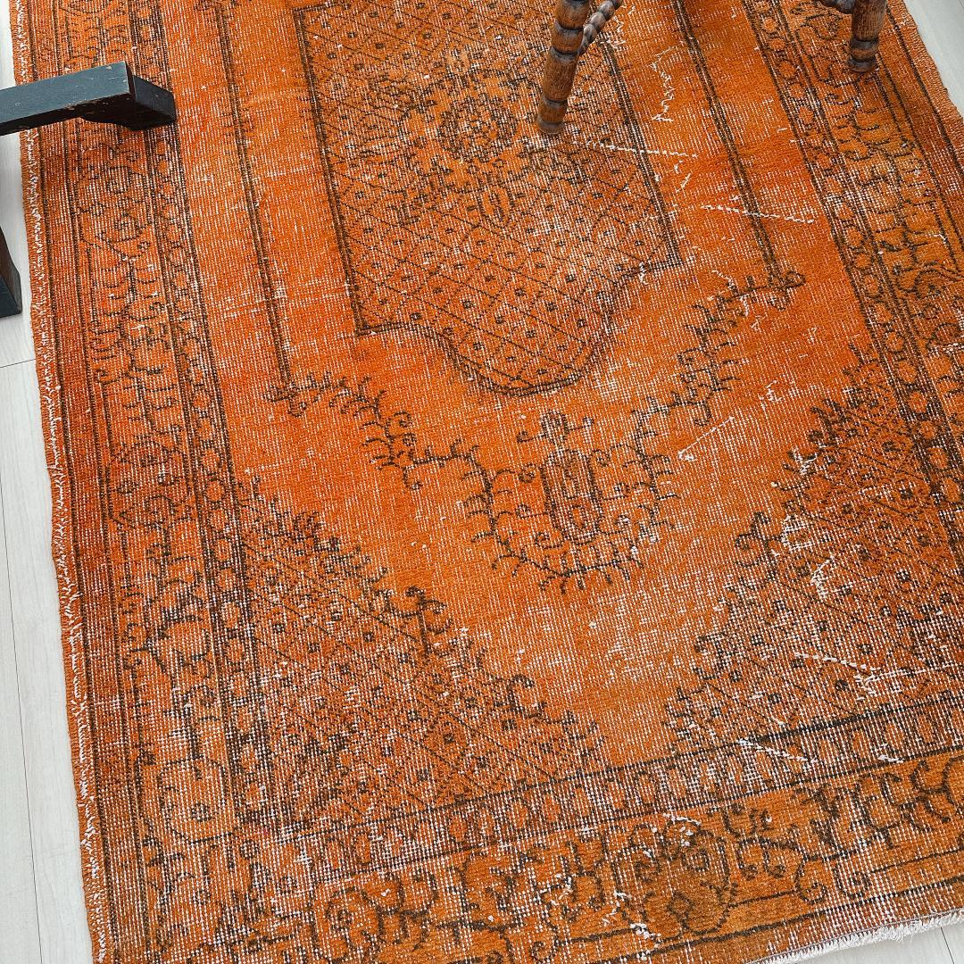 トルコヴィンテージラグ A75 オレンジ オーバーダイラグ