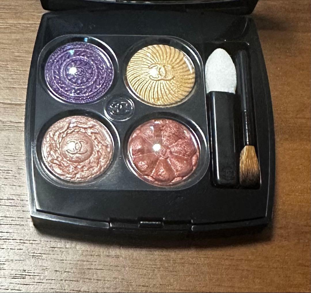 CHANEL レ キャトル オンブル ブトン 239 ブトン　バロック