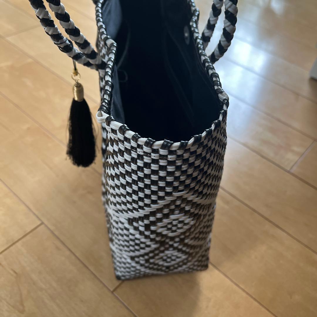 WOVEN かごバッグ ブラック・ホワイト