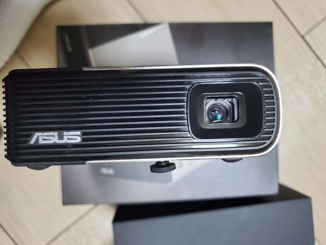 プロジェクター ASUS ZenBeam E2