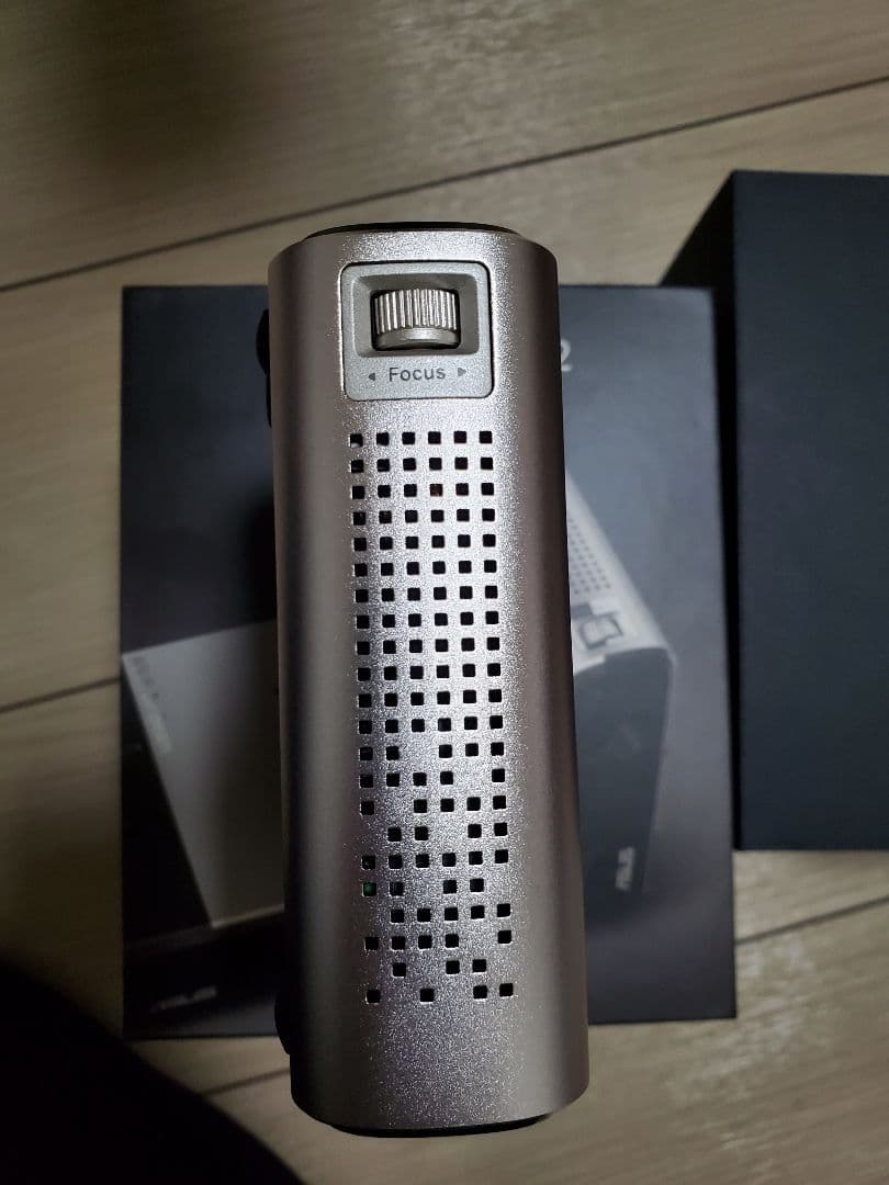 プロジェクター ASUS ZenBeam E2