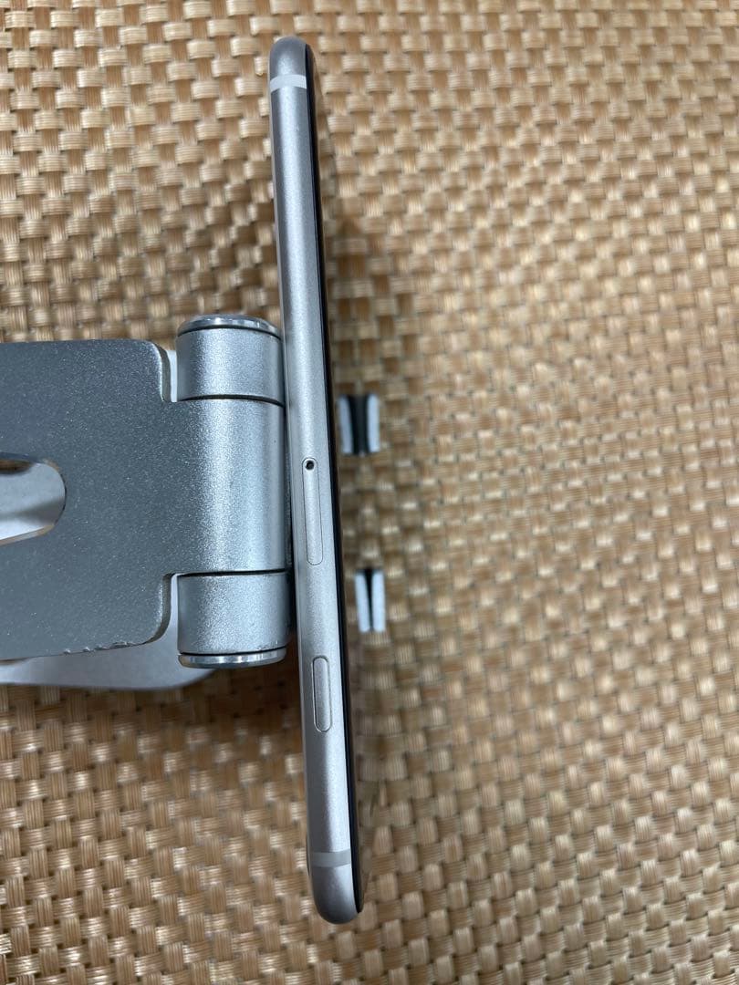 iPhone SE 第3世代 64 GB スターライトSIMフリー【1244】