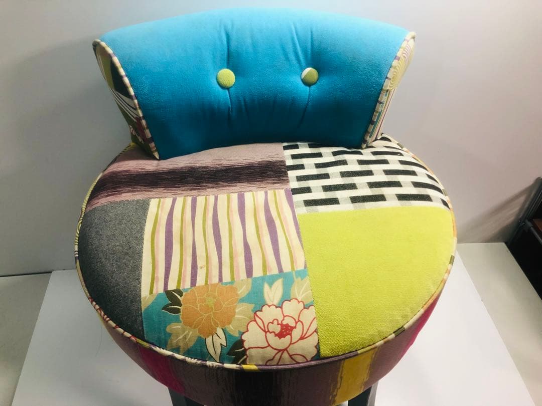 パッチワーク　カラフルチェア　スツール　ファブリック　インテリア　ブルー
