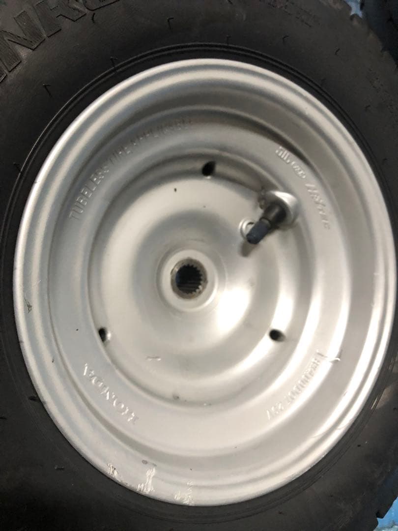 TD02ジャイロX/TA03キャノピー 純正リアホイール　タイヤ付＊送料込み＊