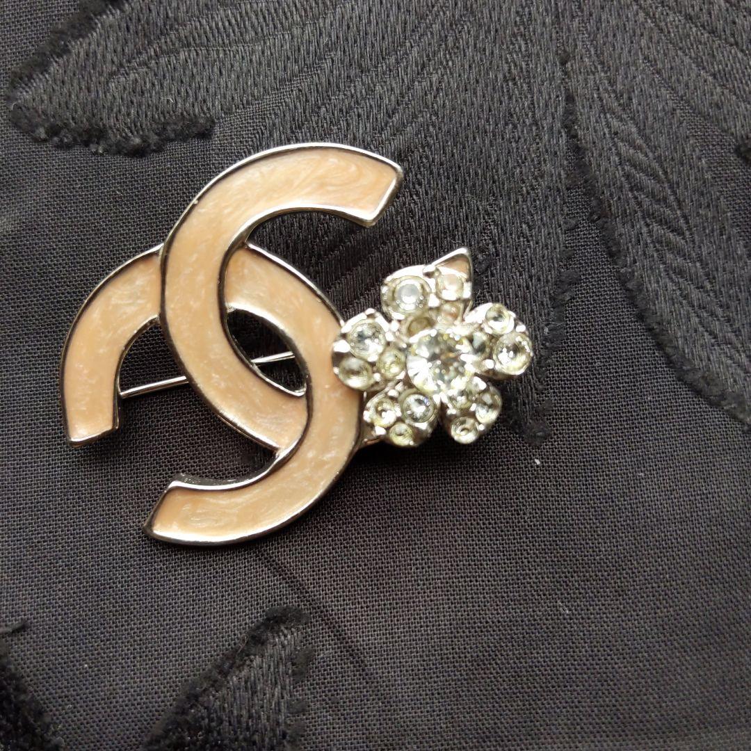 CHANEL CCロゴ ブローチ　フラワーライン
