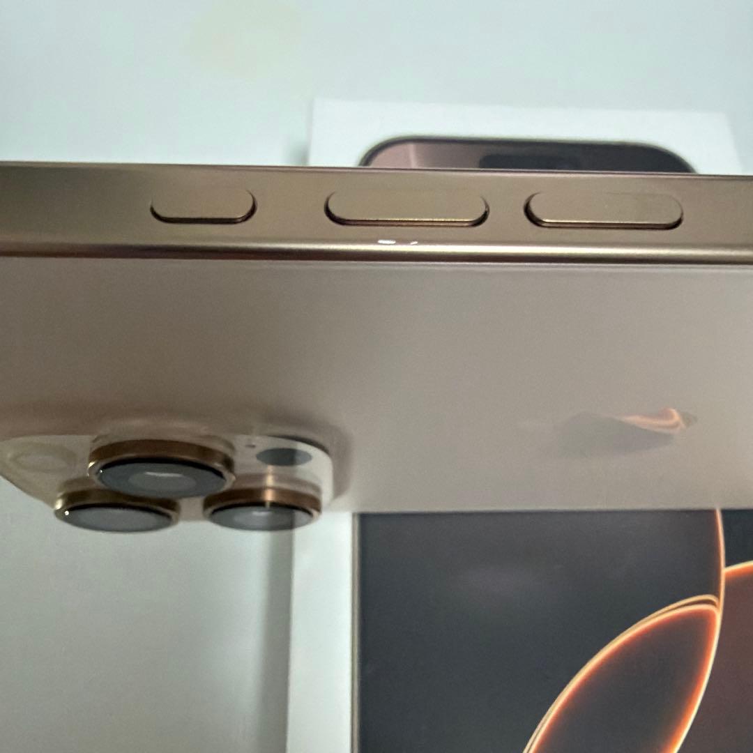 Apple iPhone 16 Pro デザートチタニウム 本体