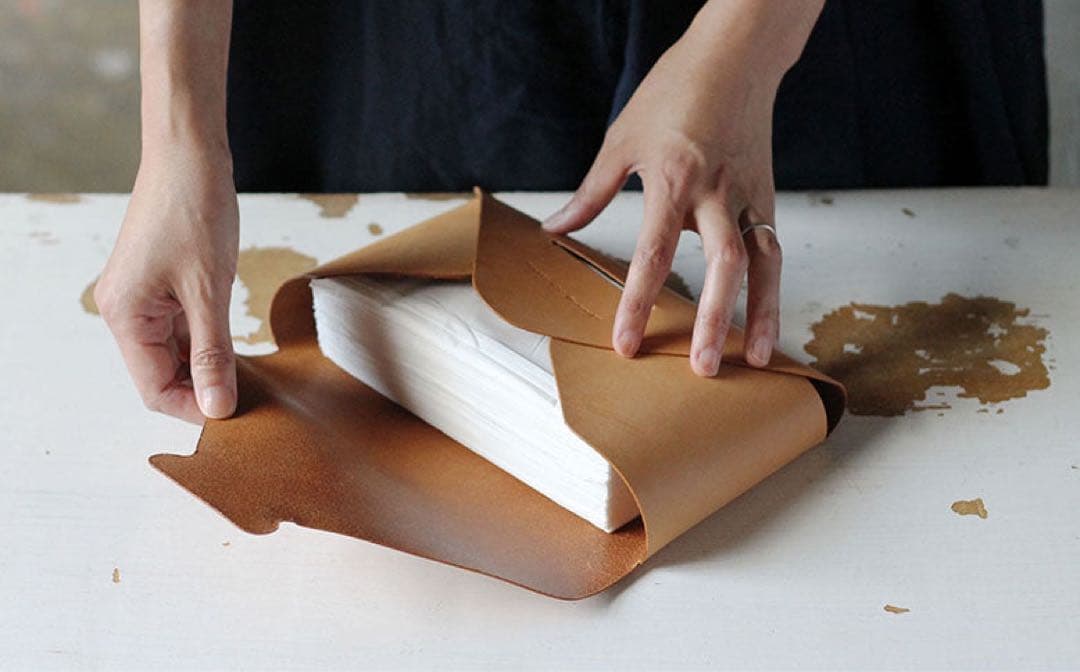 Lille og Stor / nys レザー製ティッシュケース