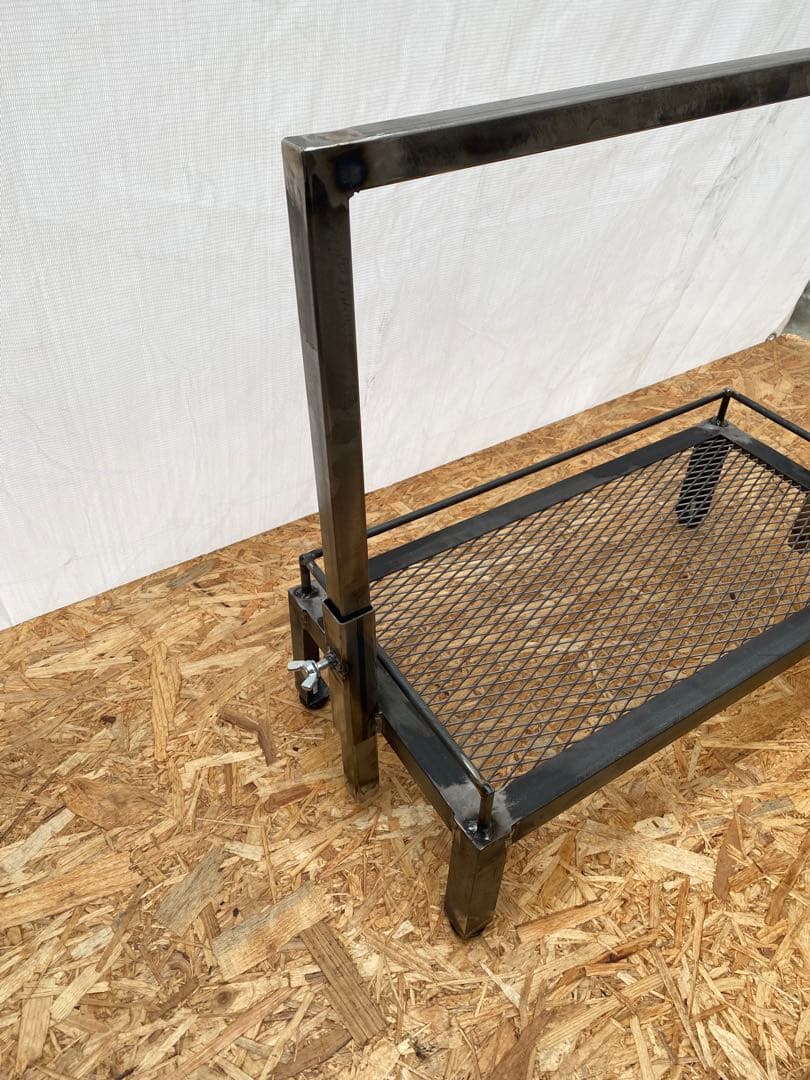 アイアンシェルフ　アイアンラック　植物棚　多肉植物　アガベ　育成ライト