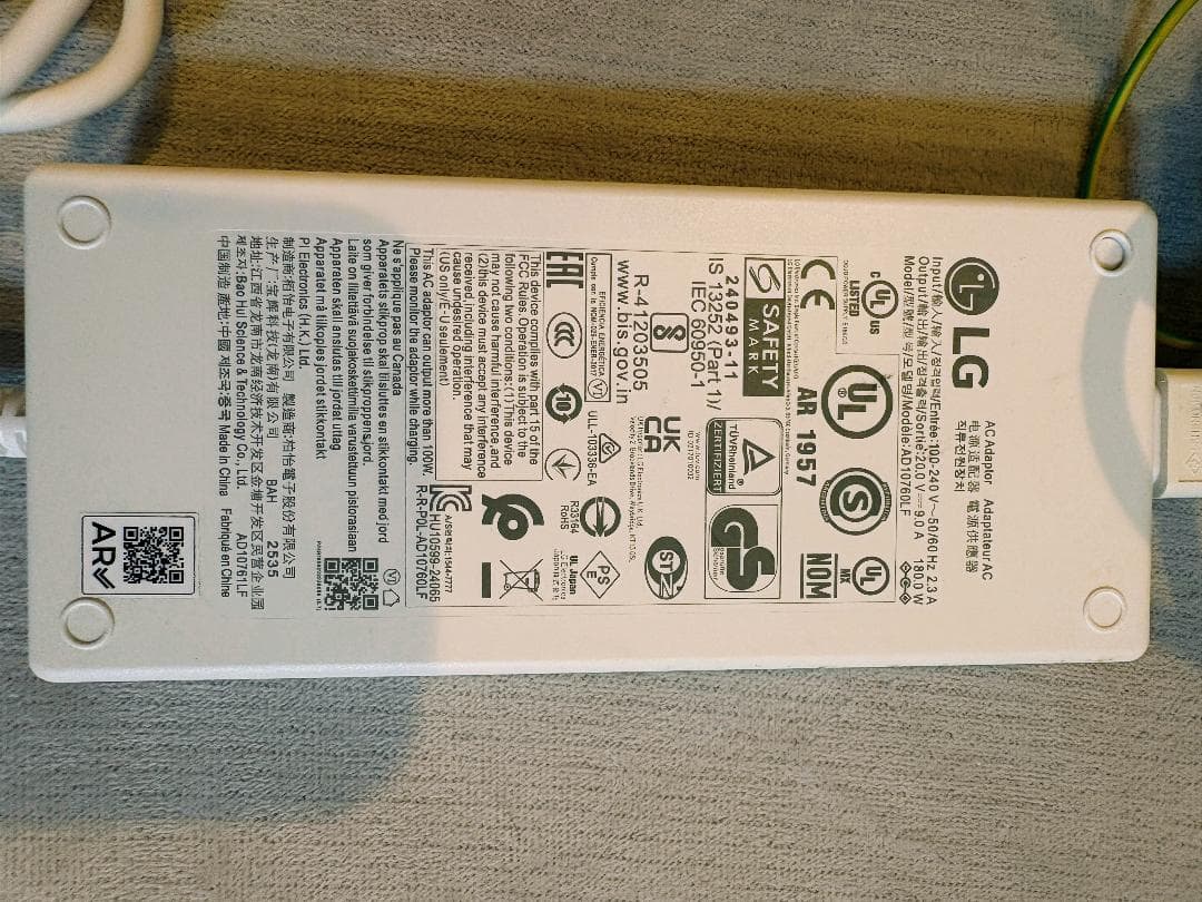 LG UltraFine 27インチ 4Kモニター USB-C給電対応 美品