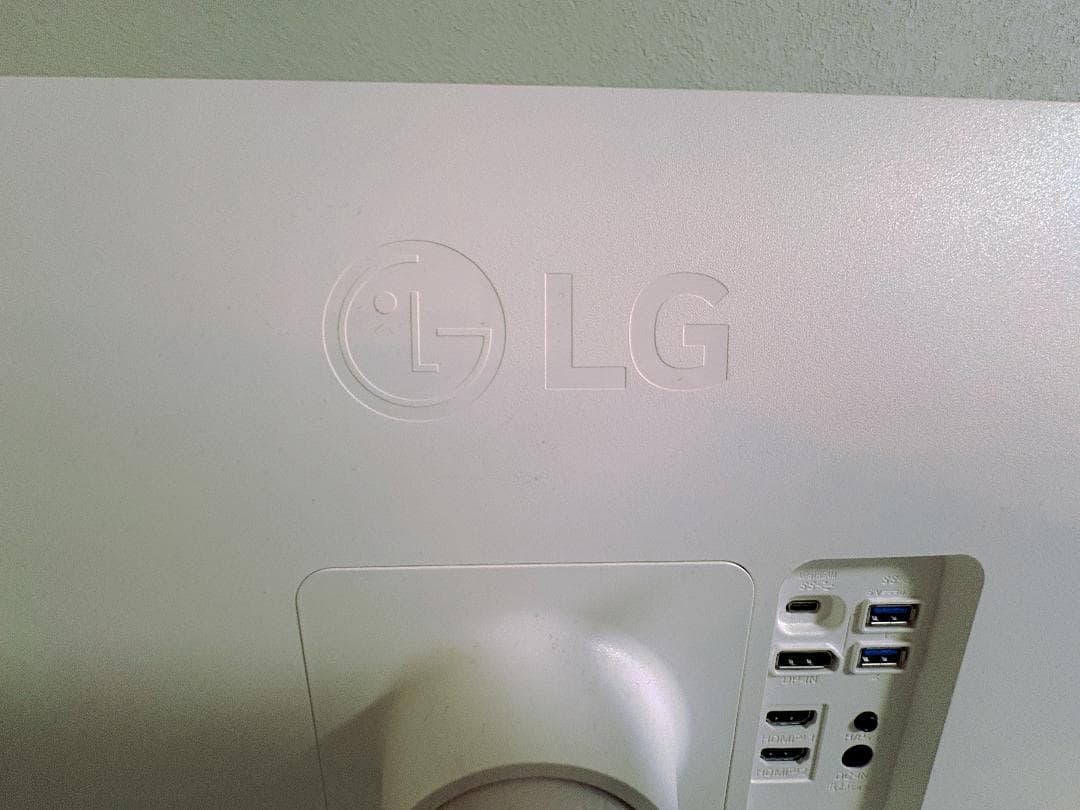 LG UltraFine 27インチ 4Kモニター USB-C給電対応 美品