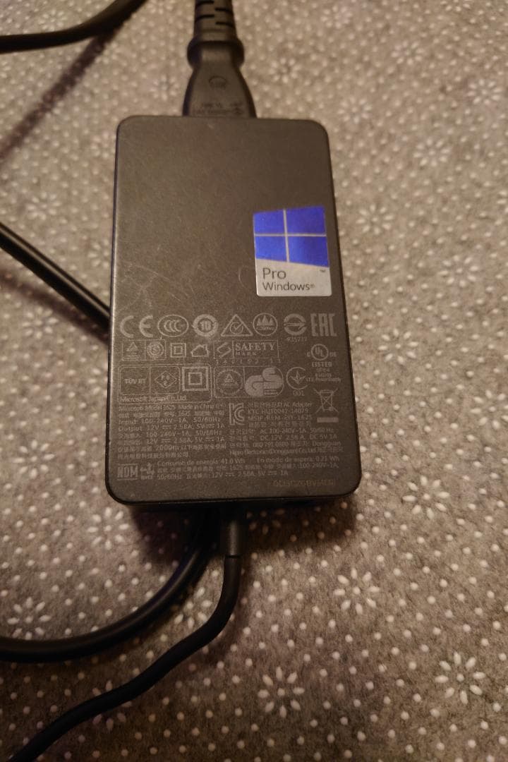 Windowsタブレット本体 Microsoft Surface Pro 4 i7/16GB/256GB