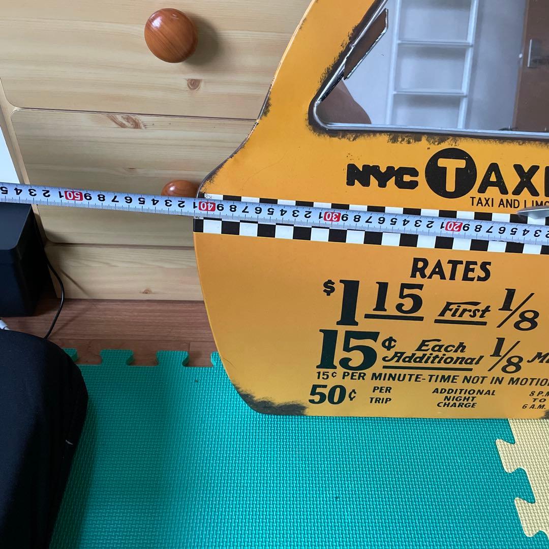 鏡　　NYCタクシー デザイン