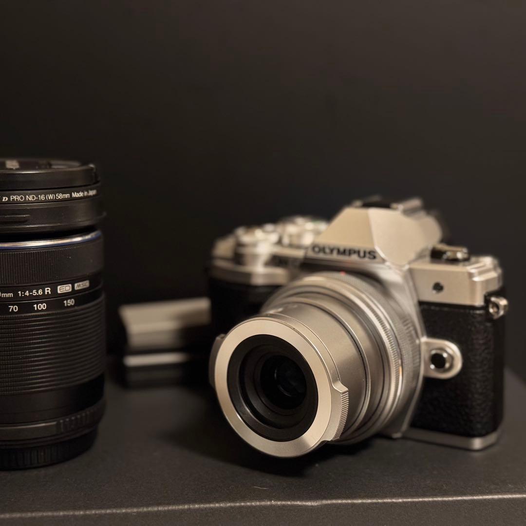 【美品】Olympus OM-DE-M10 MarkIII ダブルズームキット