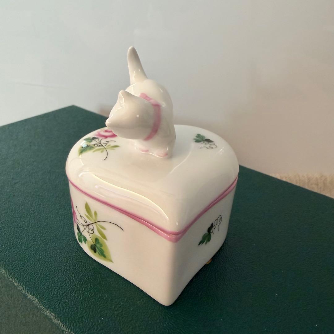 ヘレンド ウィーンの薔薇　ピンク　猫　ミニ小物入れ ボンボニエール