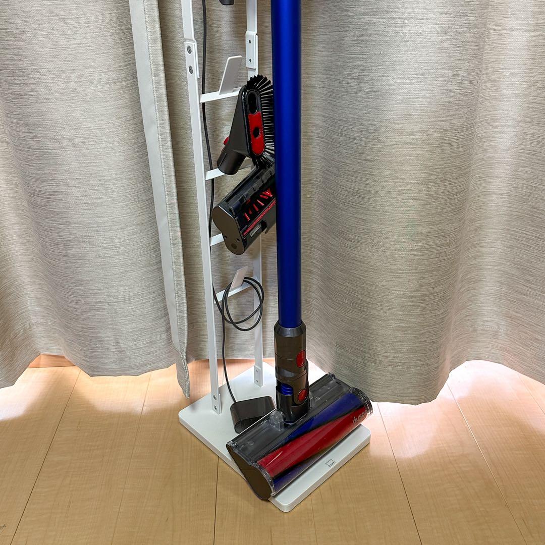 dyson ダイソン V7 fluffy SV11　スタンド付き