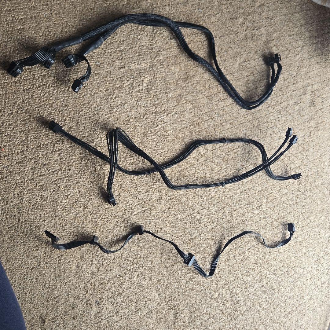 rog-thor-1200p　ケーブル一部なし