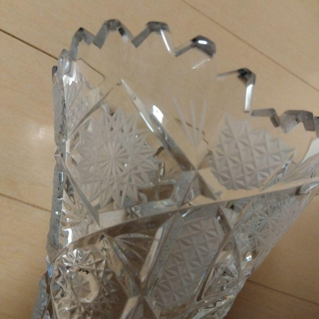 クリスタルガラス花瓶　花器　フラワーベース　インテリア　置物