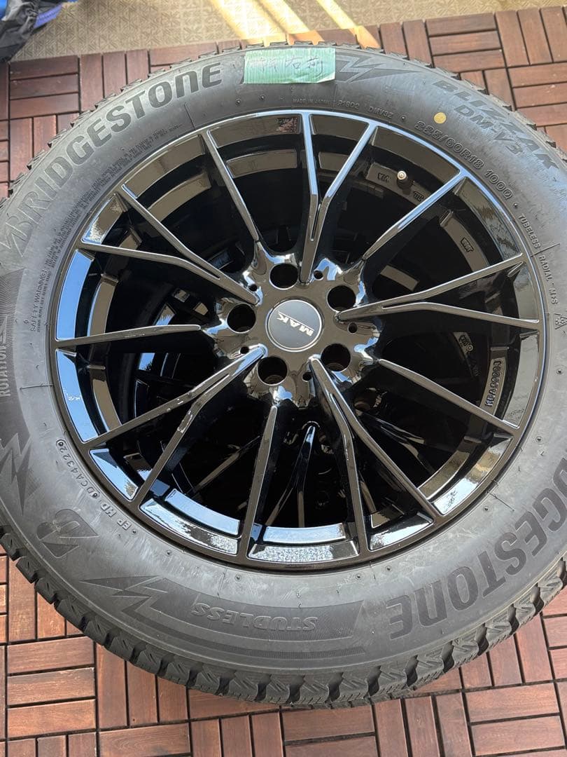 美品BMWX３ブリヂストンBLIZZAKタイヤホイールセットR18 スタッドレス