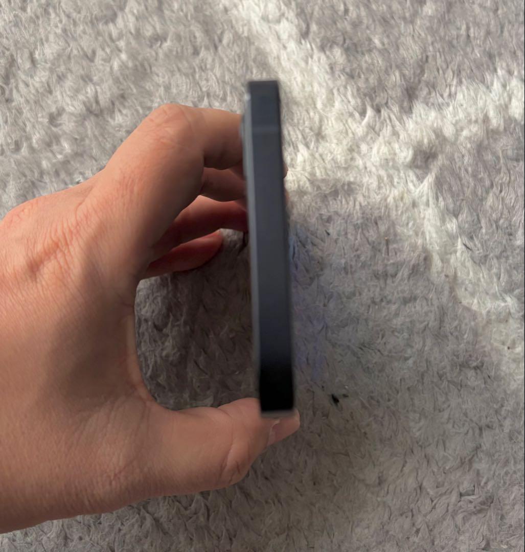 iPhone 12 ブラック 128GB SIMフリー バッテリー82%