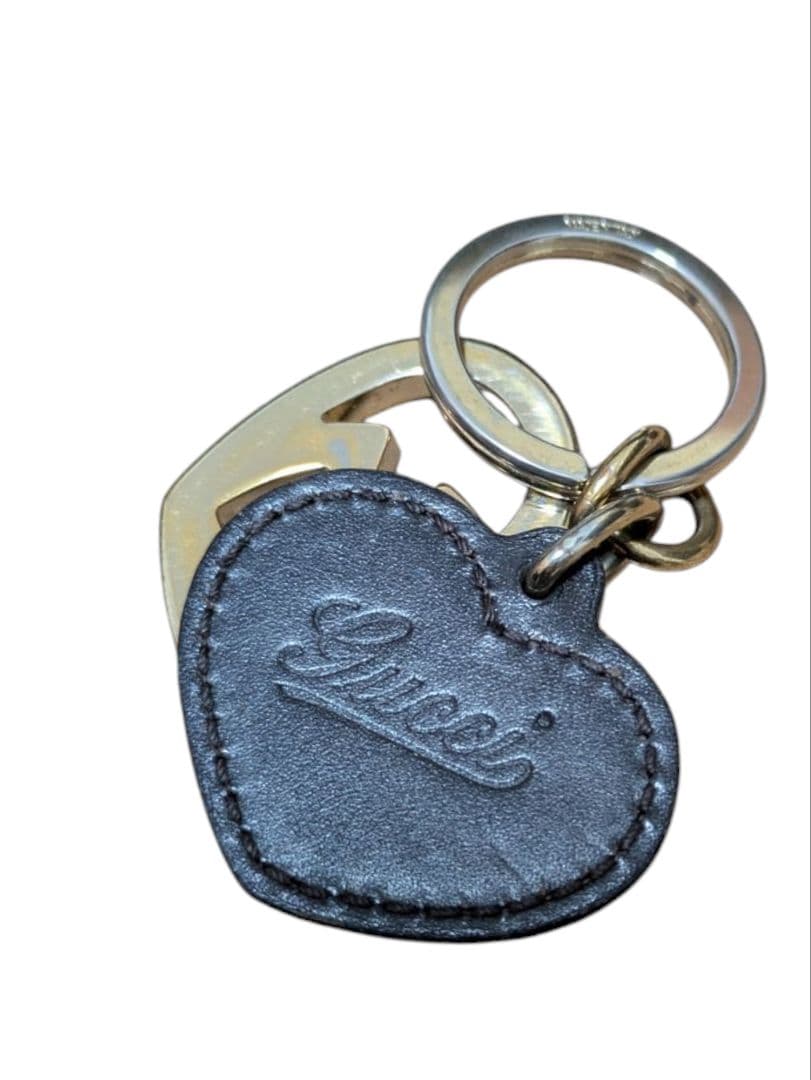 GUCCI ハート型レザーキーホルダー