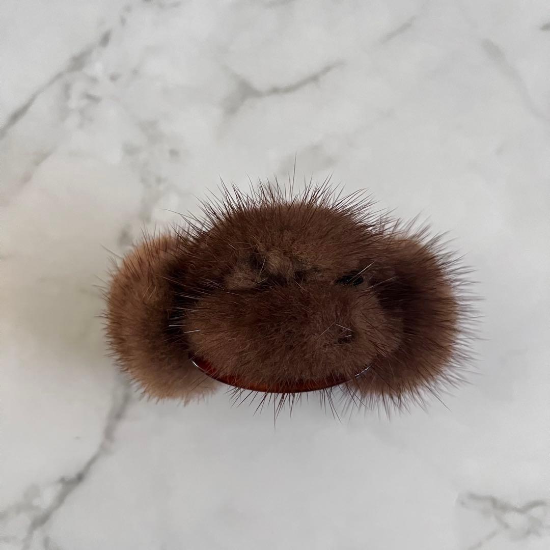 美品　acca アッカ　ミンクファー　スワロフスキー付きヘアクリップ