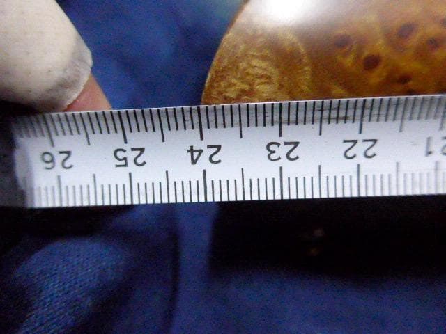 美しい象嵌のオルゴール宝石箱です。曲はラブストーリーです。