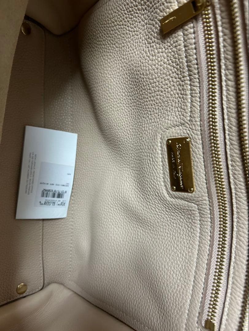 フェラガモバッグ　ラスト値下げ