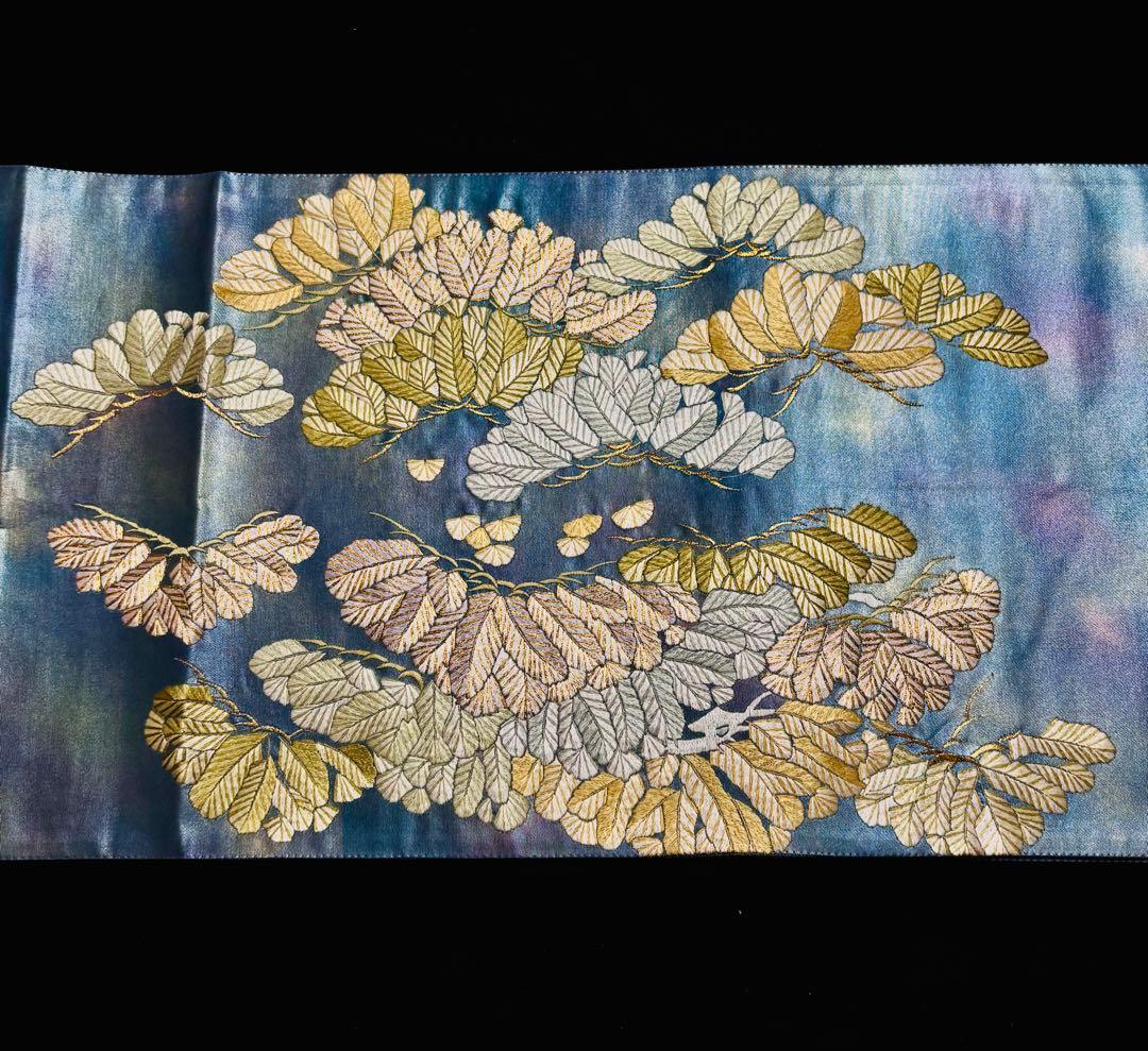 【美品】袋帯　蘇州刺繍　葉模様　刺繍部分多め お太鼓柄　美しいブルー
