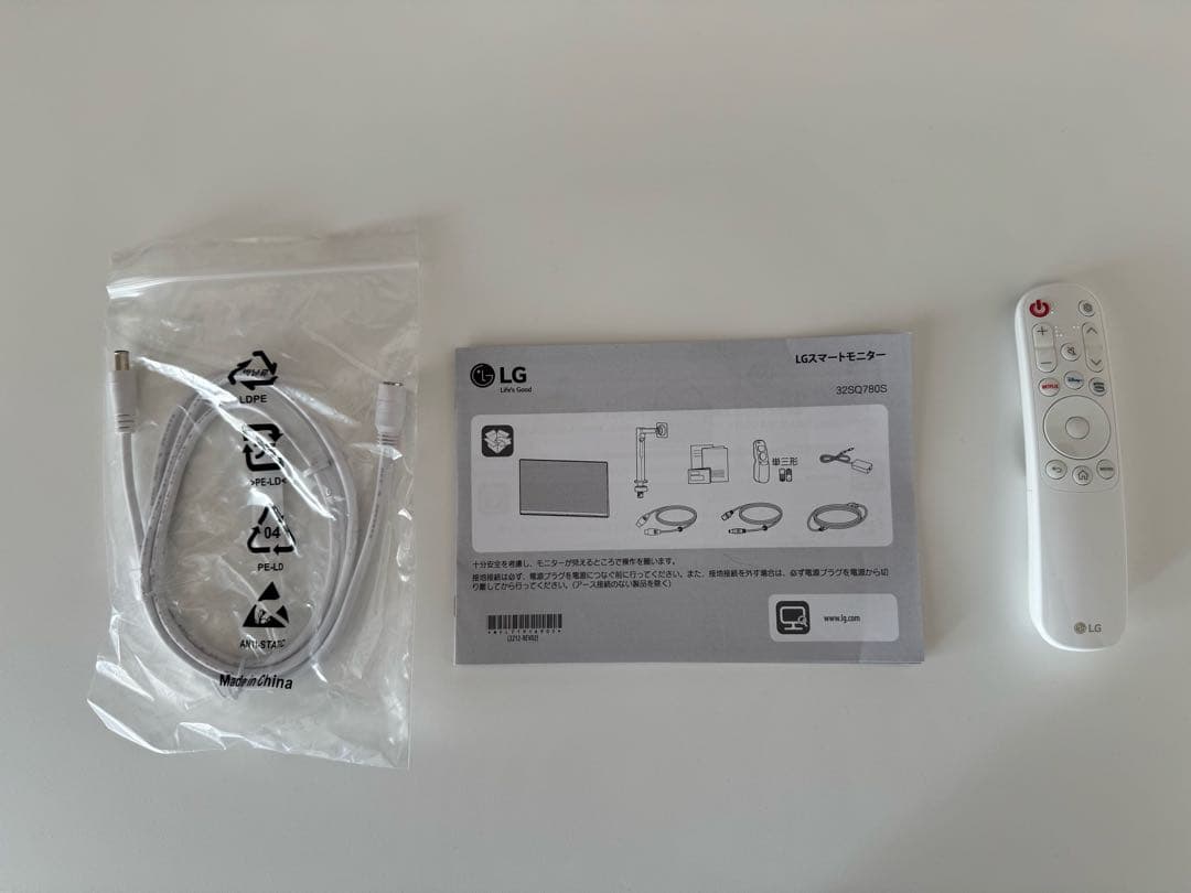 LG スマートモニター 4K 32SQ780S-W 【美品・付属品完備】