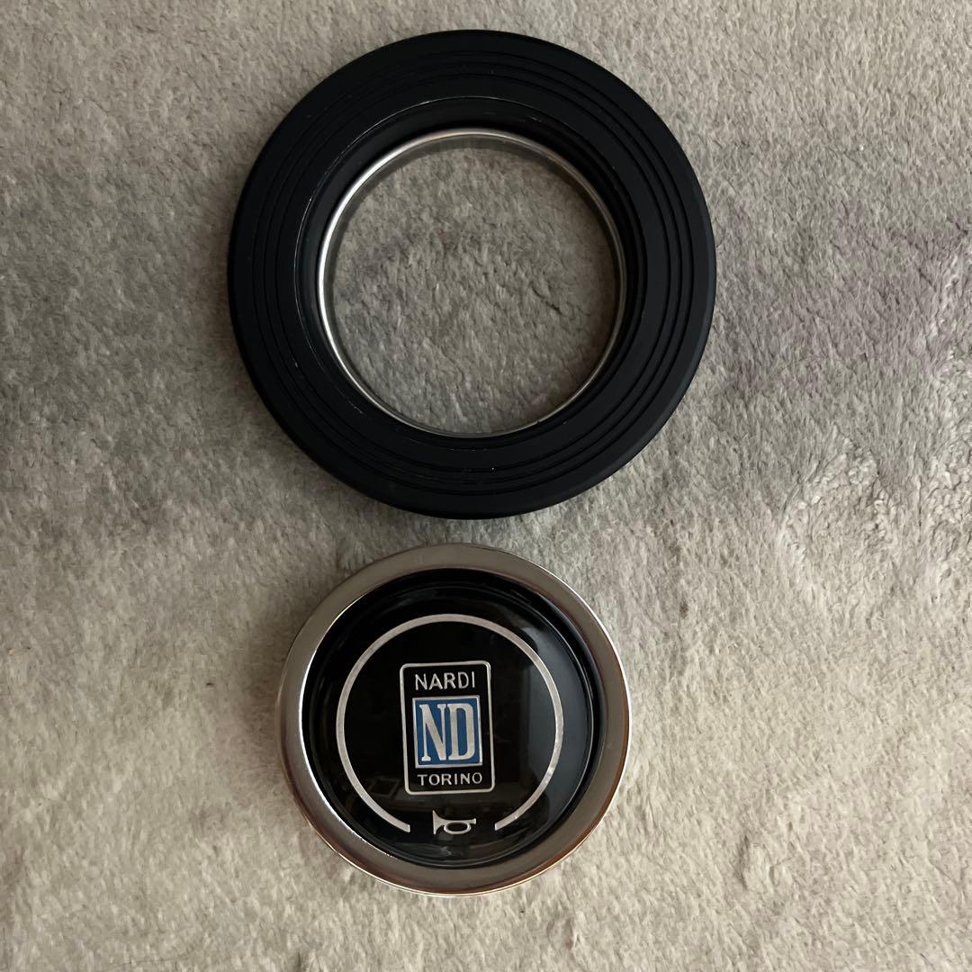 ホーンボタンMOMO２個ナルディ１個