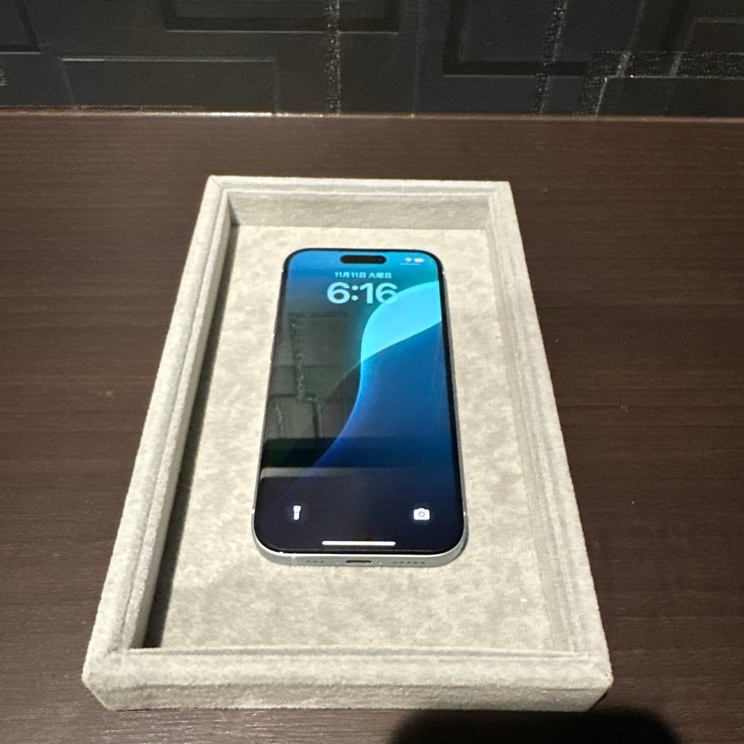 【美品】iPhone 15 128GB ブルー