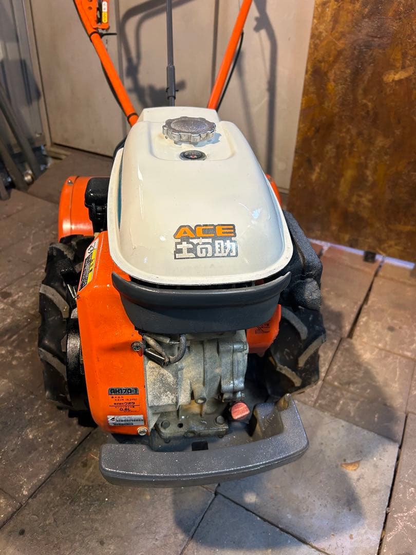 引き取り希望です。中古実働整備済【耕運機　クボタTR70】逆転耕運付/6.2馬力