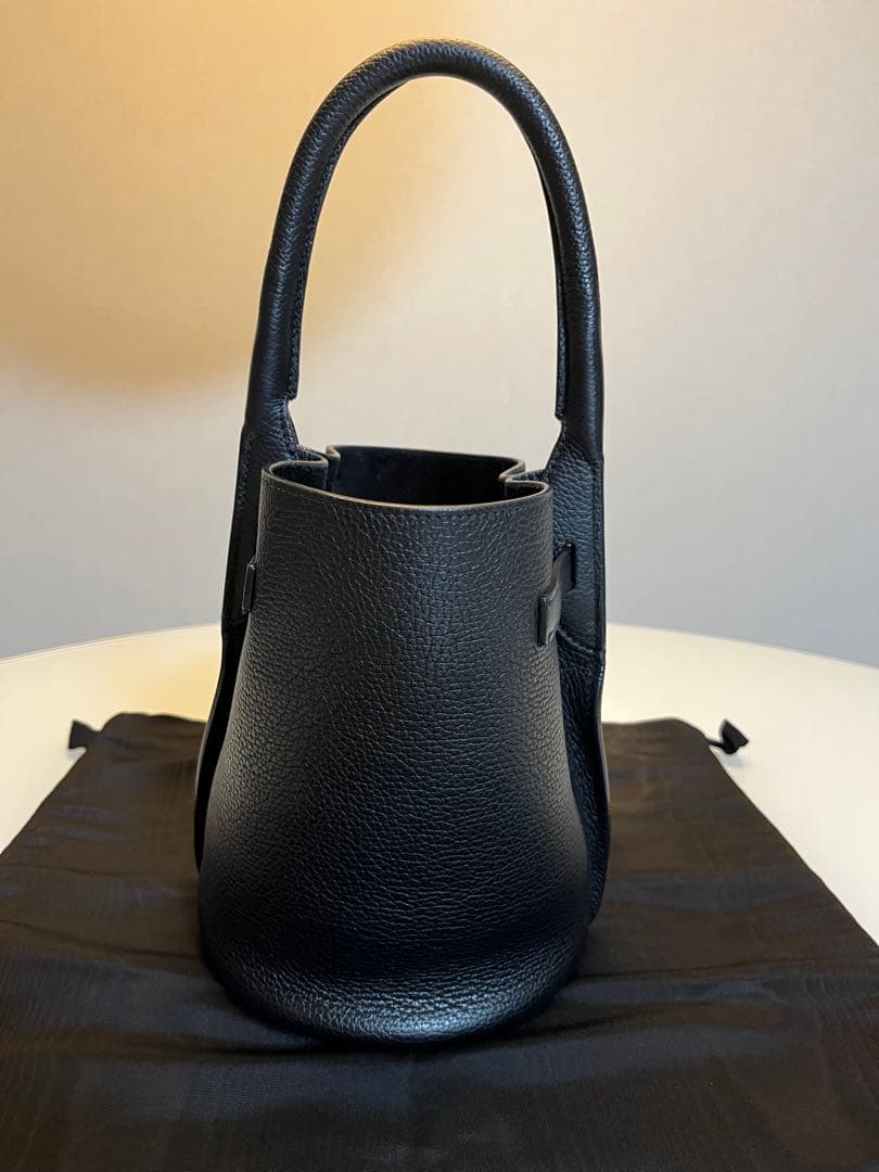 美品✨✨ セリーヌ　ナノレザー ビッグバケットバッグ サッチェルバッグ　ブラック