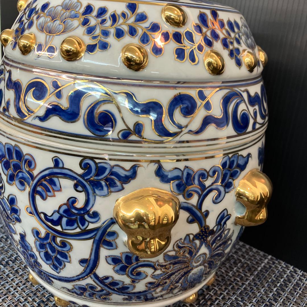 有田焼　飾壺　金装飾　一部掛け有