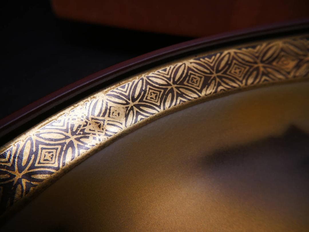 限定値下　長期保管品　九谷焼の皿　陶器　勇峰　高さ5.3㎝　幅36㎝　4406