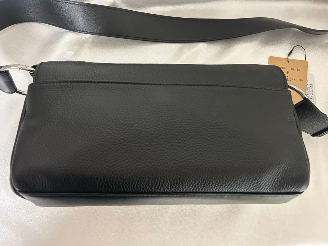 【新品未使用】BEARDSLEY レザーボディバック＆付け替えドット柄ベルト