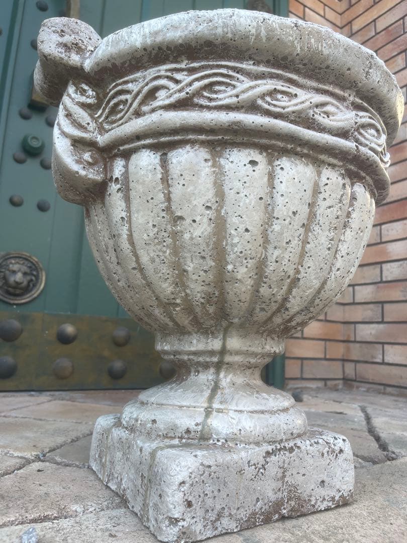 ギリシャ風植木鉢 長さ43cm、材質：コンクリート
