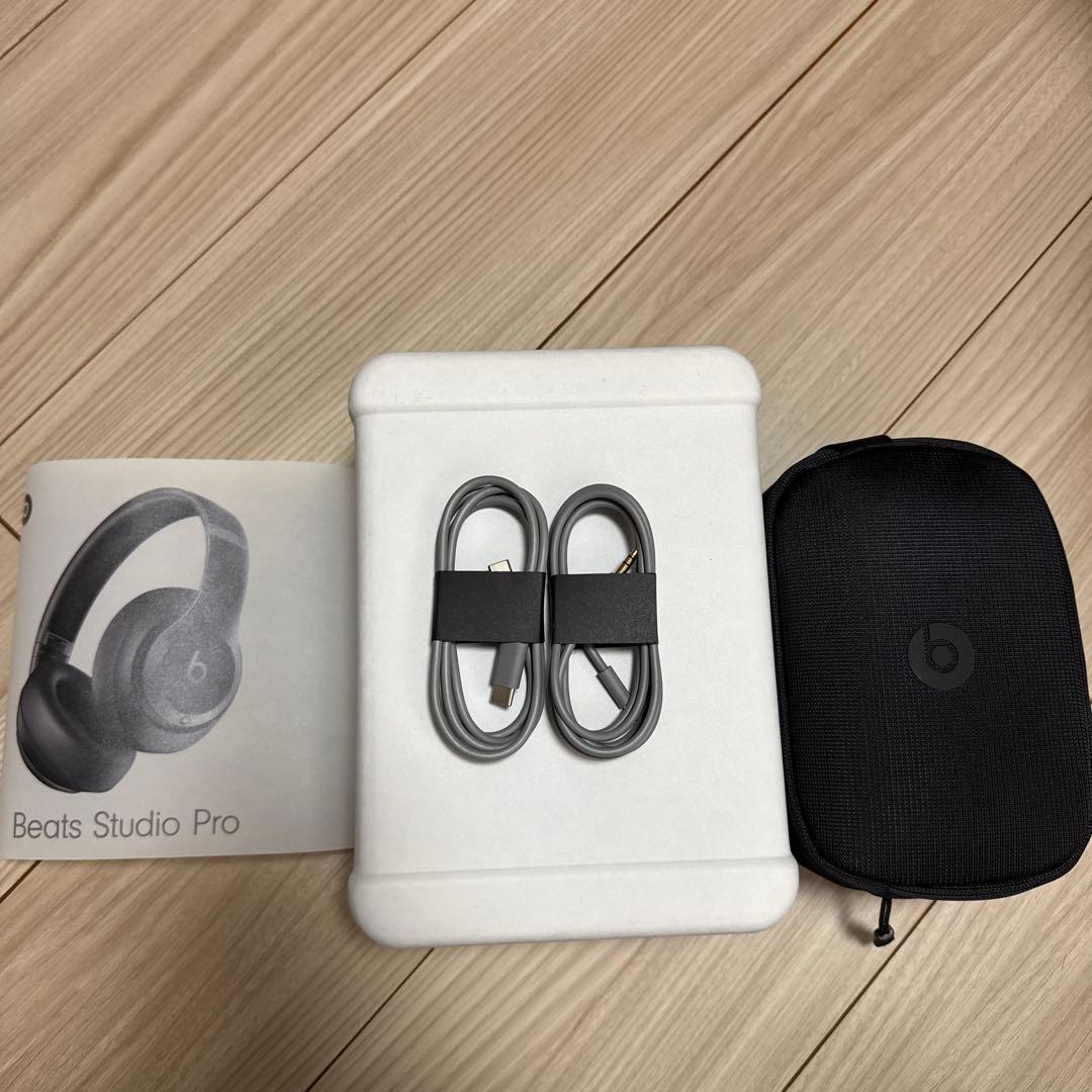 Beats Studio Pro ブラック