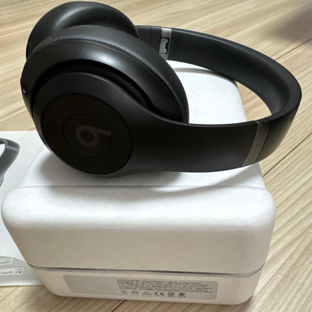 Beats Studio Pro ブラック
