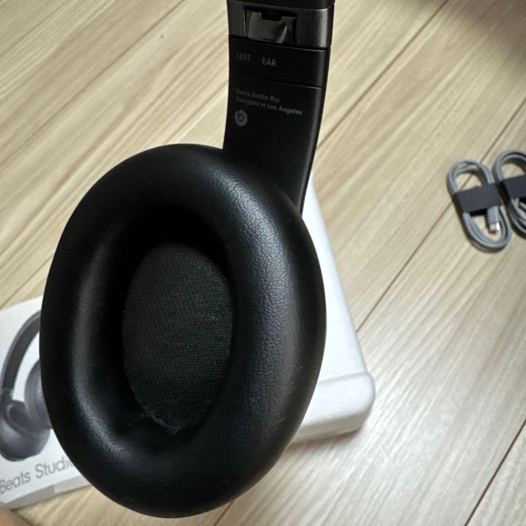 Beats Studio Pro ブラック