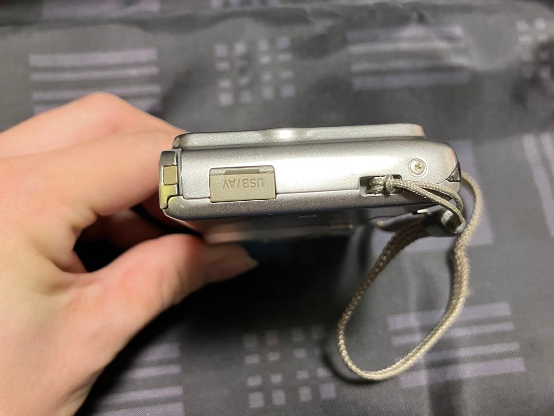 CASIO EXILIM EX-ZS10　デジタルカメラ＊シルバー