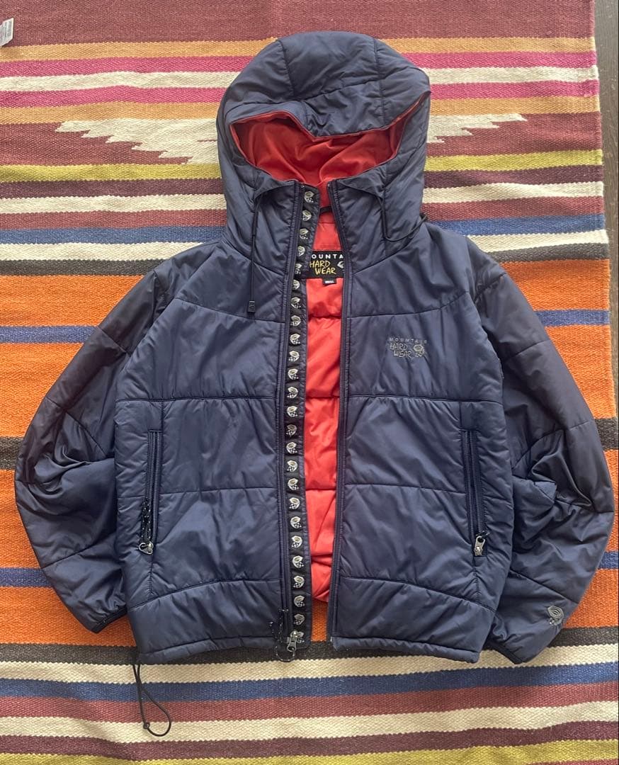 【希少】　mountain hardwear ダウンジャケット