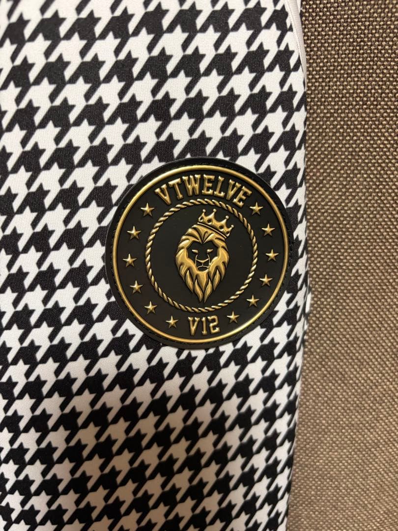 V12パンツ　Lサイズ　新品未使用品