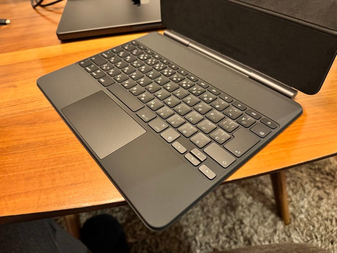 13インチ M3 iPadAirマジックキーボード Black