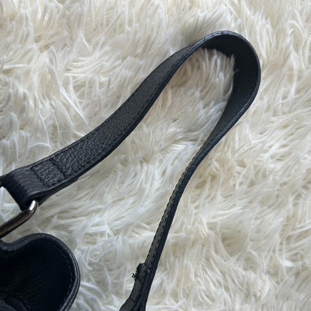 極美品　BEAUTY&YOUTH レザーショルダーバッグ巾着バッグ　黒　2way